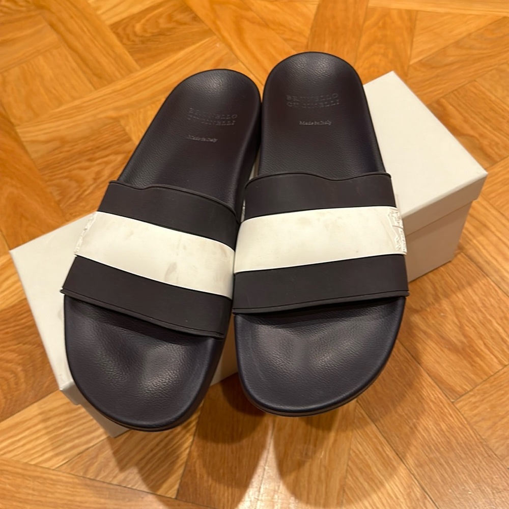 BRUNELLO CUCINELLI SLIDES